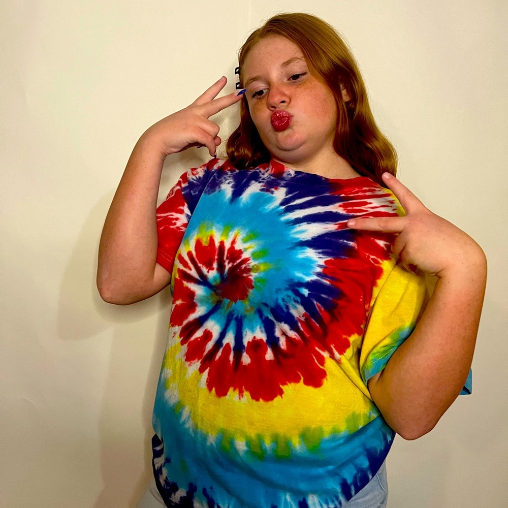 100% Cotton Rainbow tie-dye t-shirt Women Size Large